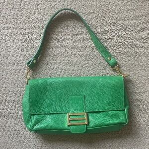 Elegant Green Leather Shoulder Bag